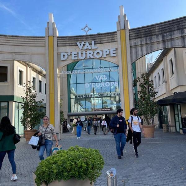 Magic Studio - Disneyland Paris Shopping Village 9 Minutes Chessy  Buitenkant foto